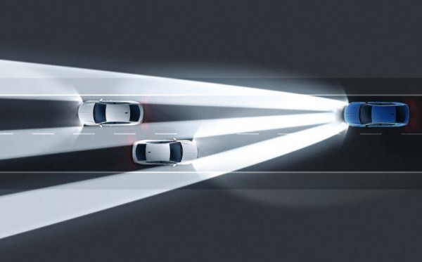 بالصور  ..  بتصميم مختلف وتجهيزات أكثر عصرية ..  "أوبل" تكشف النقاب عن أيقونتها Insignia الجديدة