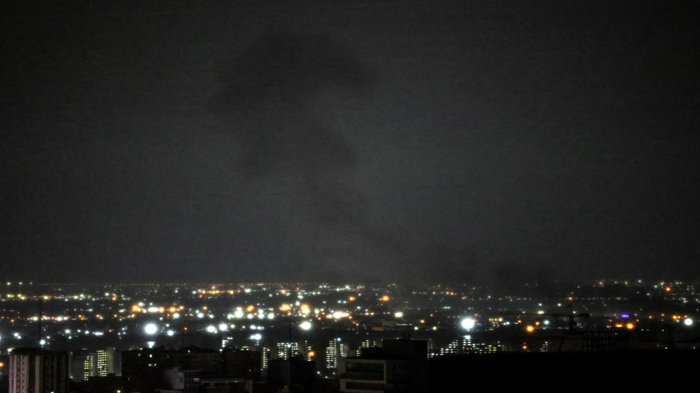 انفجارات وانقطاع للكهرباء في طهران ..  وإيران تجدد هجومها على "إسرائيل"