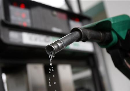 الحكومة تخفض أسعار المحروقات "البنزين الى 56 قرشاً والغاز (7) دنانير و (25) قرشاً