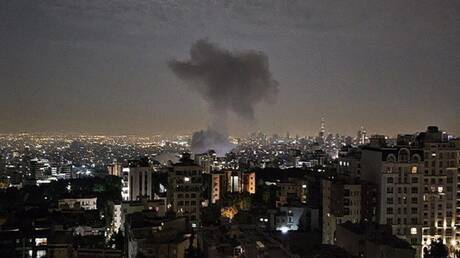 الحرس الثوري الإيراني يكشف حقيقة الفيديو المتداول لقصف إسرائيل مركز قيادته