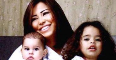 بالصور : شيرين مع والدتها وبناتها في "عيد الأم"