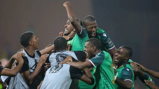 جزر القمر تتنفس الصعداء بعد أن كانت مهددة باللعب من دون حارس مرمى أمام الكاميرون 