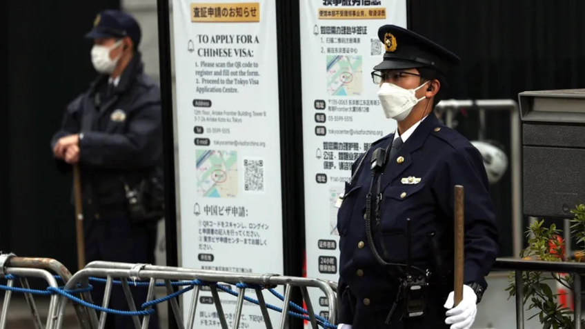وسط تحركات دبلوماسية لاحتواء الأزمة ..  اليابان تدعو مواطنيها في الصين إلى الحذر