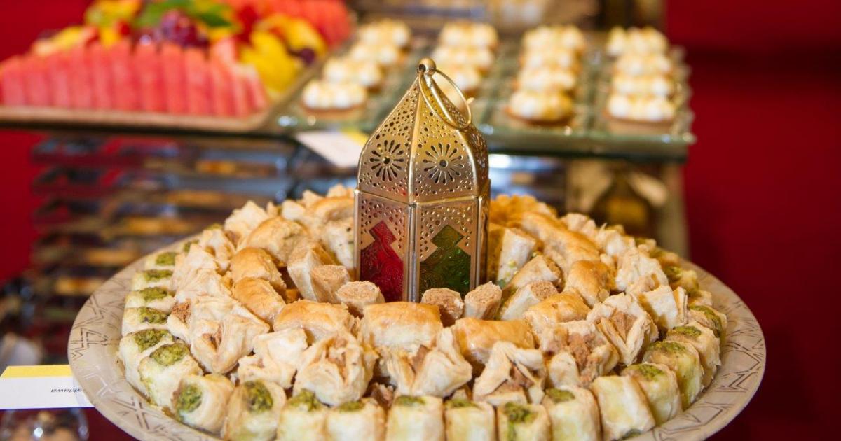 الصحة: لا تكثروا من الحلويات في رمضان