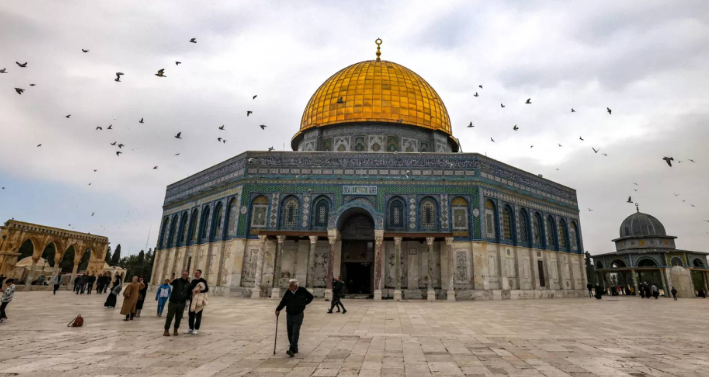 شرطة الاحتلال تمنع إدخال وجبات الإفطار للصائمين في المسجد الأقصى