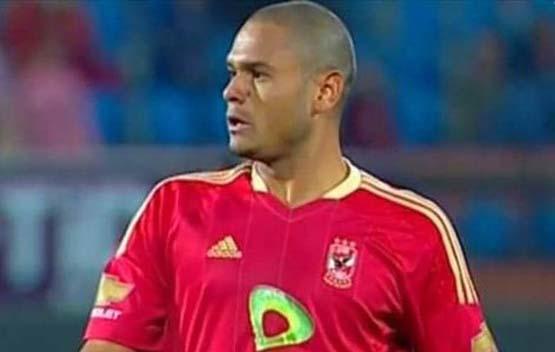 اعتزل بعد مذبحة بورسعيد  ..  لاعب برازيلي يعود للملاعب