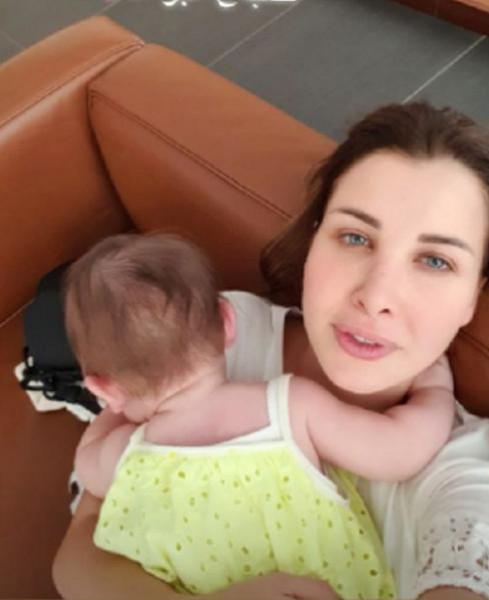 صور تكشف ملامح ليا ابنة نانسي عجرم بوضوح ..  نسخة عن والدتها 