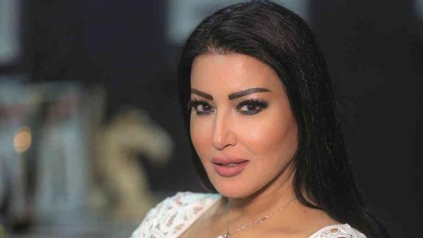 سمية الخشاب تتحدث عن مراهقتها وتكشف عن "أول قصة حب"