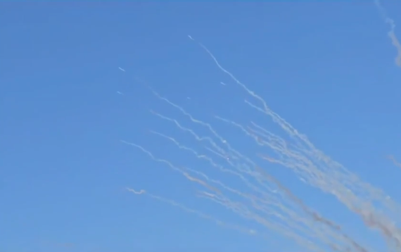 كتائب القسام: قصفنا عسقلان المحتلة برشقة صاروخية ردا على استهداف المدنيين
