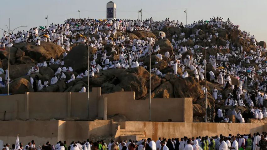 السعودية تغلق باب التسجيل للحج للأجانب 