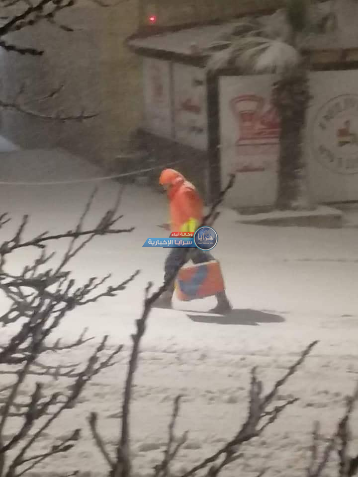 إستياء في الأردن بسبب صورة عامل التوصيل بالثلج