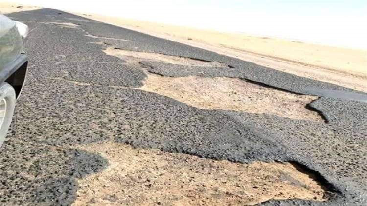 الحكومة توضح سبب انتشار الحُفر بشوارع الاردن