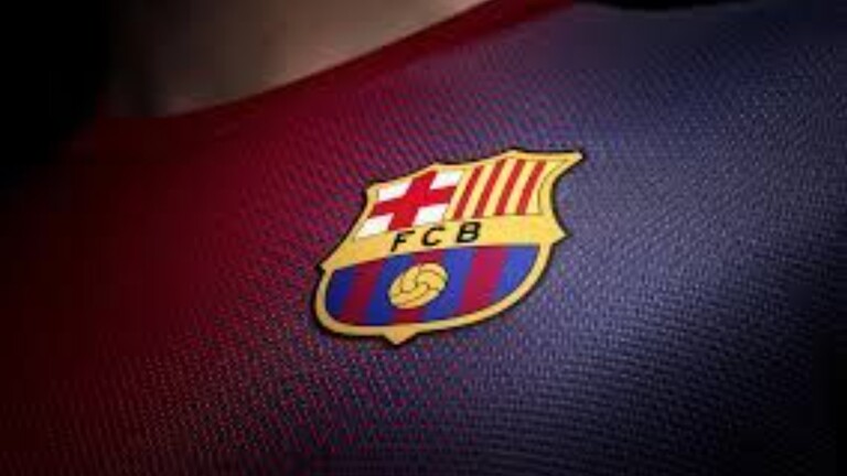 برشلونة يعلن تجديد عقود نجومه الأربعة دفعة واحدة