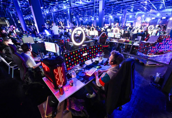 إدمان ألعاب الفيديو قد يصيب المراهقين بـ جنون العظمة