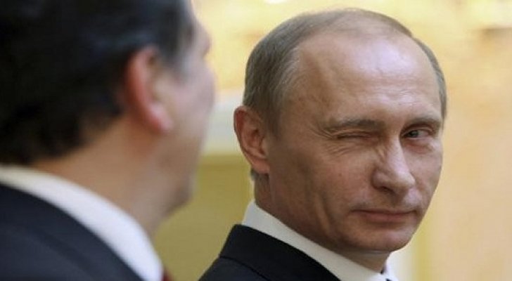 بوتين يطلب بدء التلقيح العام ضد فيروس كورونا