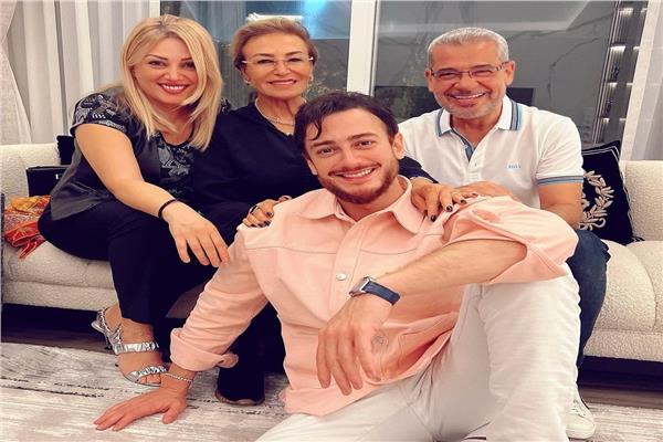 مصطفى الأغا يدافع عن المطرب سعد لمجرد بعد الحكم عليه