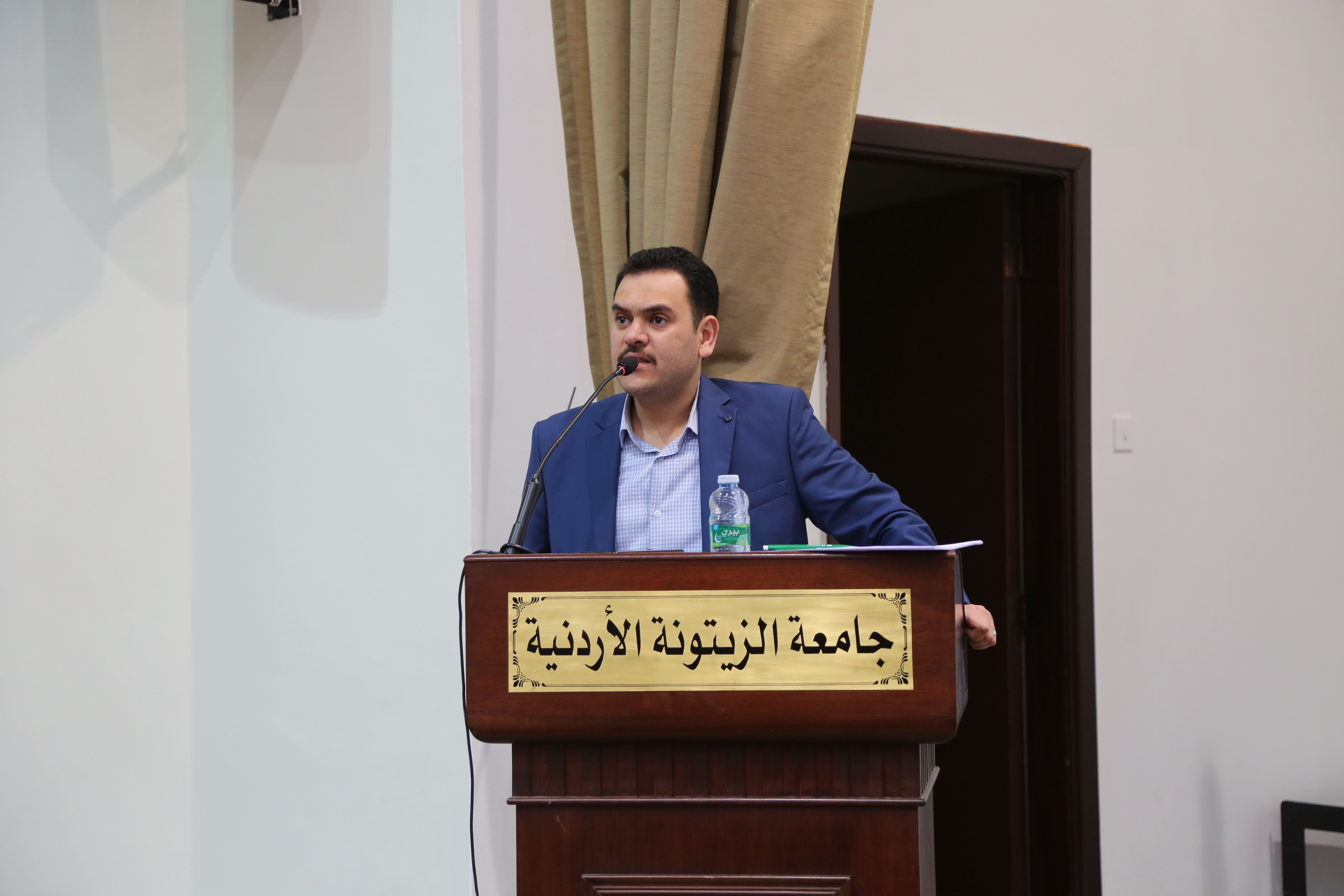 محاضرة توعوية حول الجرائم الالكترونية في جامعة الزيتونة الأردنية