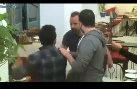 بالفيديو   ..  كيف كانت ردة فعل الاردنيين بعد حديث شاب عن تأييده لـ"داعش" 