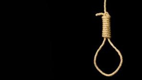 طعنتها حتى الموت وحملتها داخل شوال ثم ألقتها بالمصرف " تفاصيل "