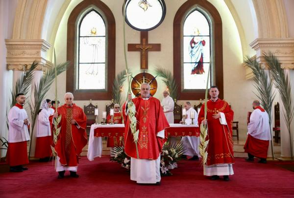 كنائس الأردن تحتفل بأحد الشعانين وسط أجواء صلاة ودعوات للسلام