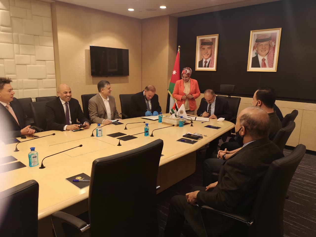 منح من "عمان العربية" للوطني للأمن وإدارة الازمات.