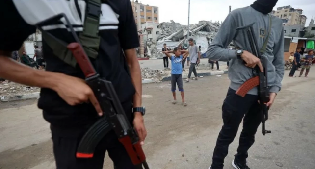 مهمة غير متوقعة ..  ترامب يمنح حماس تفويضا مؤقتا في غزة