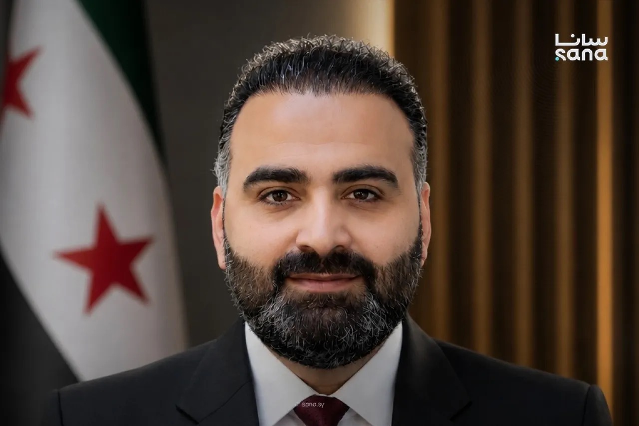 الشرع يعفي وزير الاعلام من منصبة  ..  وزعرور خلفا له