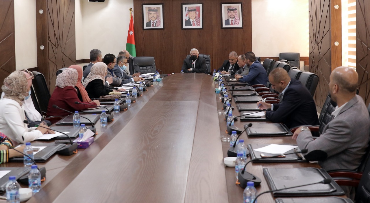 "الادارية النيابية" تطالب بتمديد الامتحان التنافسي لطالبي التوظيف بـ"الخدمة المدنية"