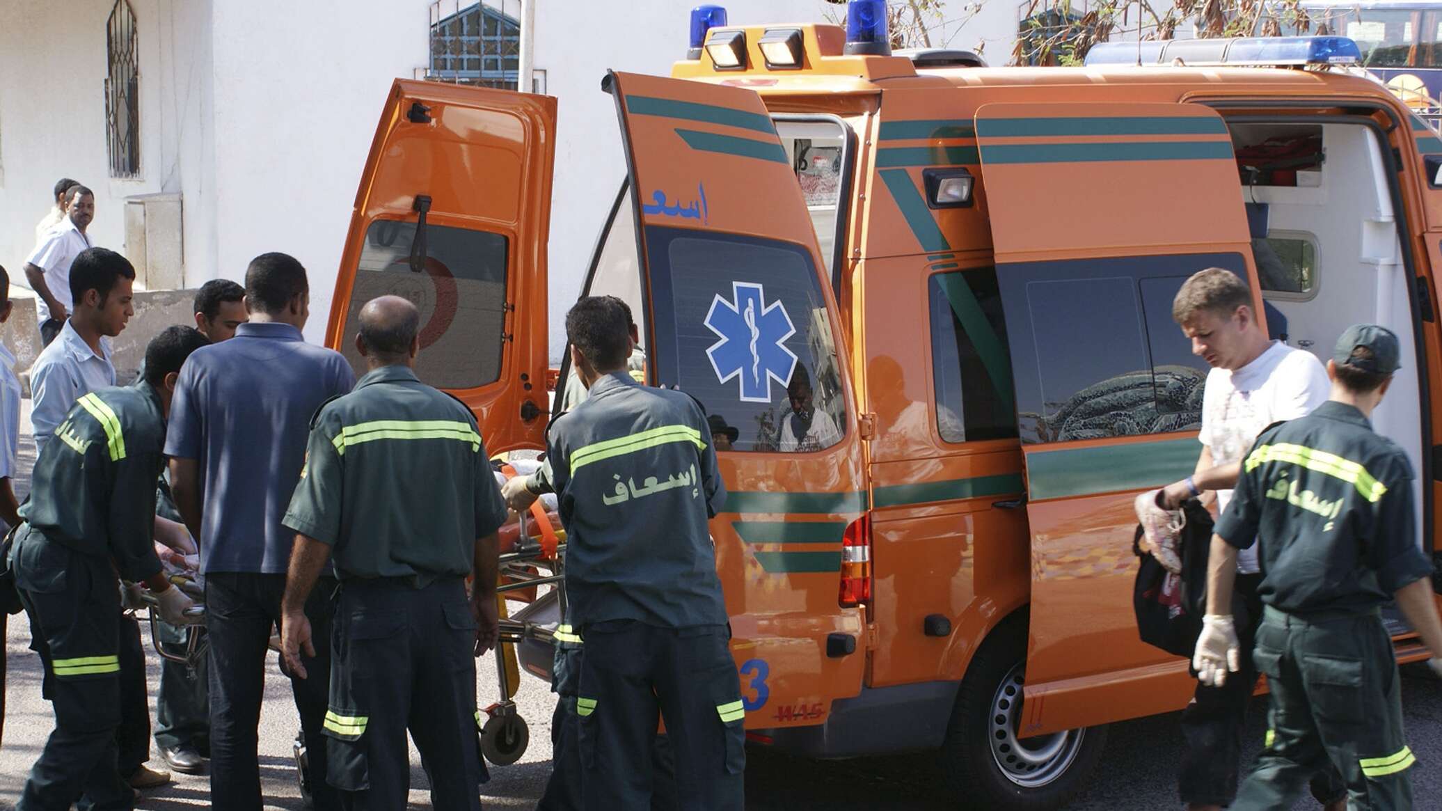 مصر ..  حادث تصادم مروع يودي بحياة 11 شخصاً 