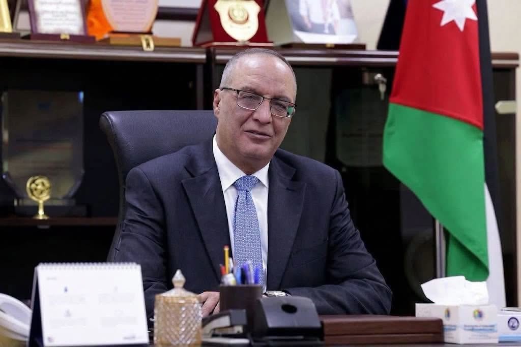 سرايا تهنئ الدكتور محمد المعاقبة 