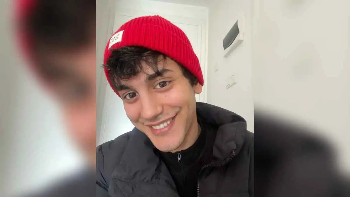 وفاة ممثل تركي سقطت عليه شجرة في يوم عاصف 