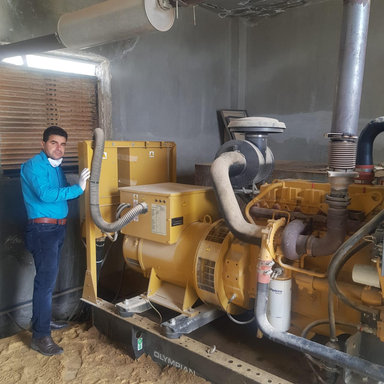بالصور  ..  فريق دائرة الهندسه والخدمات العامة في "عمان العربية" مستمر في حملاته التفقدية  