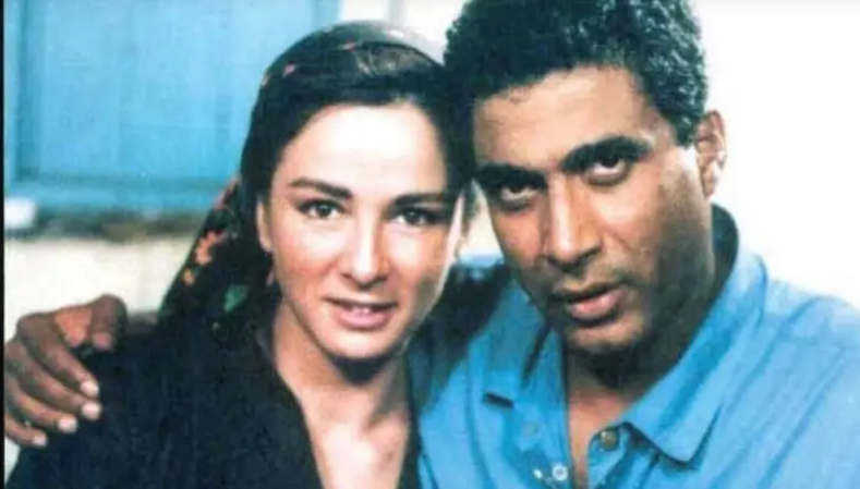 "خطط للزواج من نجلاء فتحي" ..  مدير أعمال أحمد زكي يكشف سراً