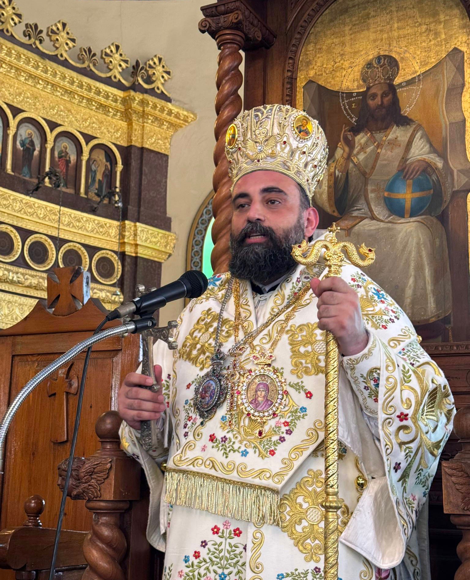 تنصيب الأردني الأزرعي مطرانا في بطريركية الروم الأرثوذكس في مصر 