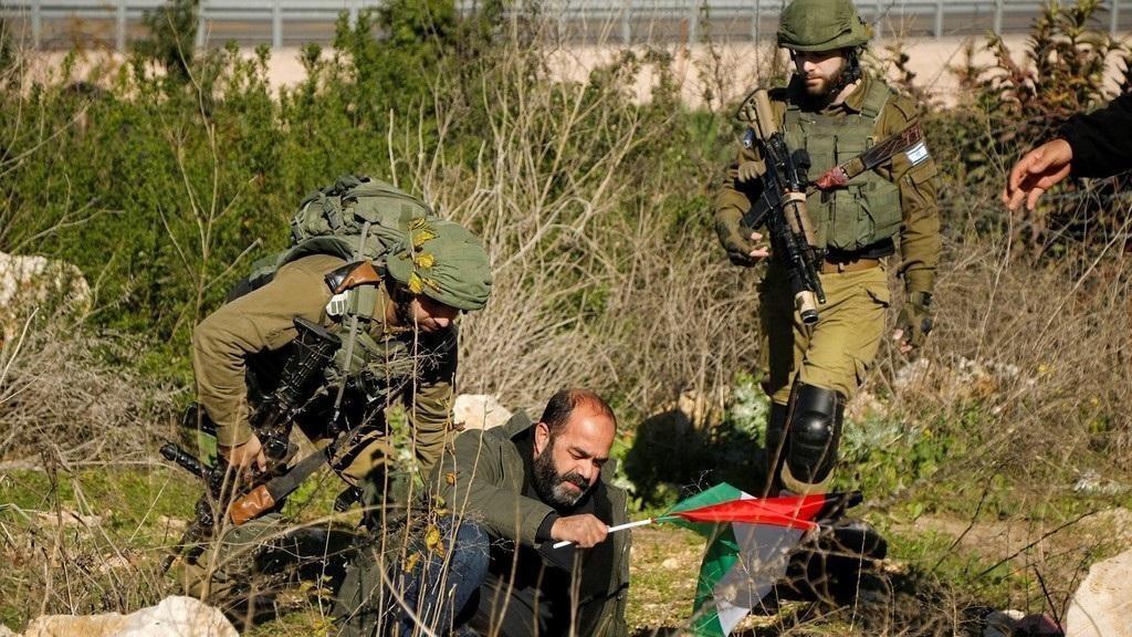 الاحتلال الإسرائيلي يعتقل شابين في بيت لحم