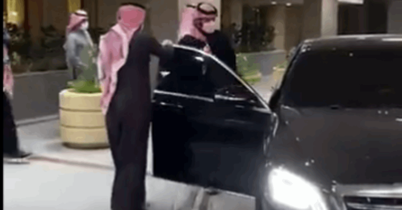 بالفيديو  ..  بعد خضوعه لعملية جراحية  ..  محمد بن سلمان يغادر المستشفى  ..  تفاصيل