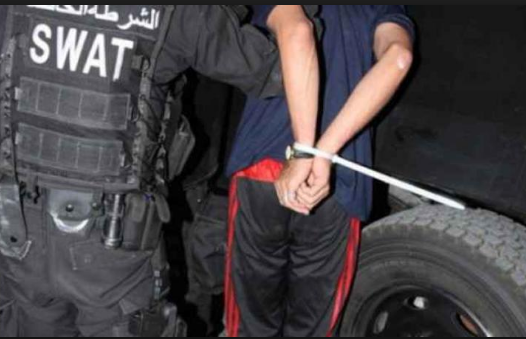 القبض على احد ارباب السوابق بعد قيامه بطلب اتاوة من احد المستثمرين 