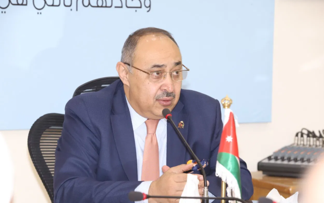 الكشف عن سبب تأخر إعلان الحكومة للإجراءات التخفيفية حتى الآن