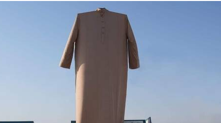 700 متر قماش" ..  العراق يدخل موسوعة "غينيس" بأكبر دشداشة في العالم (صور)