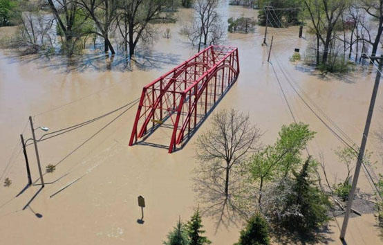 فيضانات تاريخية تضرب ولاية ميشيغان
