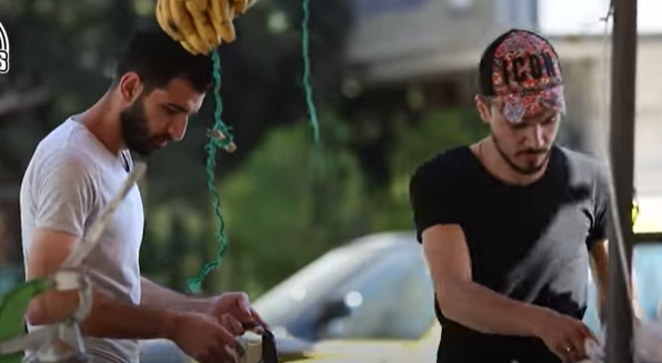 الكاميرا الخفيه: يشتري من البياع برخيص ويبيع بالغالي طلع طماع الشب 