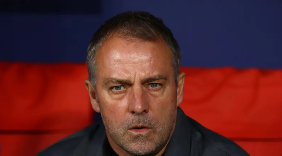 "الوقت ليس مناسباً" ..  فليك يرد على رغبة برشلونة