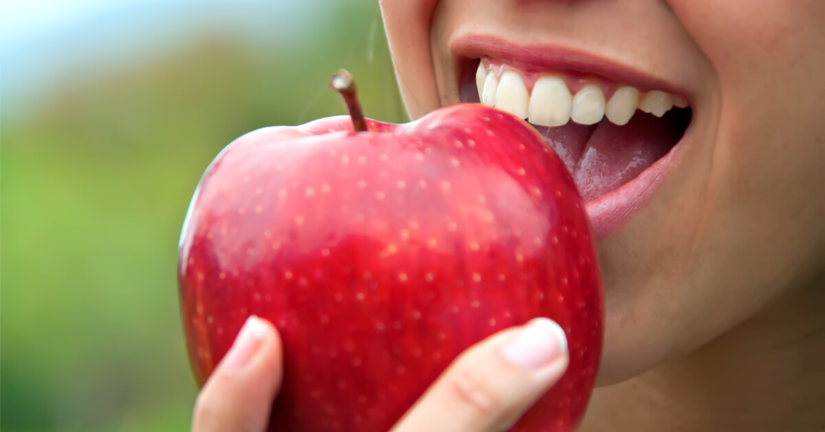 فوائد تناول التفاح يوميًا تفوق الخيال