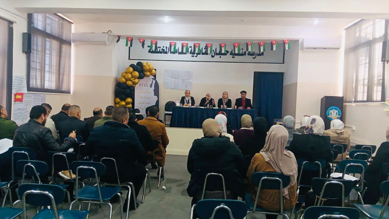 الخريشا لرؤساء القاعات: الالتزام بالتعليمات ضمانة لحقوق الطلبة