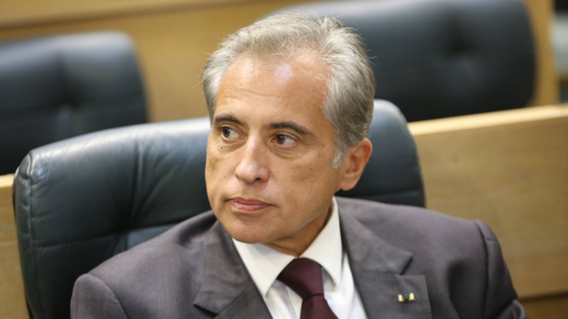 هل يرحل حسان أو يُحل مجلس النواب؟ فهد الخيطان يكشف ما ينتظر المشهد السياسي