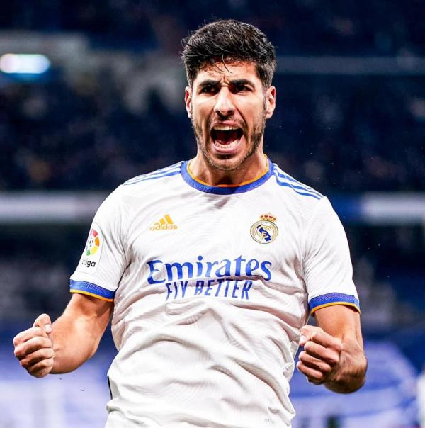وكيل أسينسيو يفاوض ريال مدريد  ..  ويتواصل مع أندية أخرى