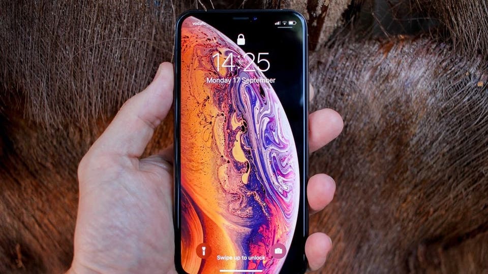 8 نصائح لتنظيم تطبيقاتك في هاتف آيفون 