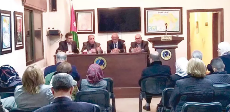 منتدون يناقشون فكر الراحل أنور الزعبي