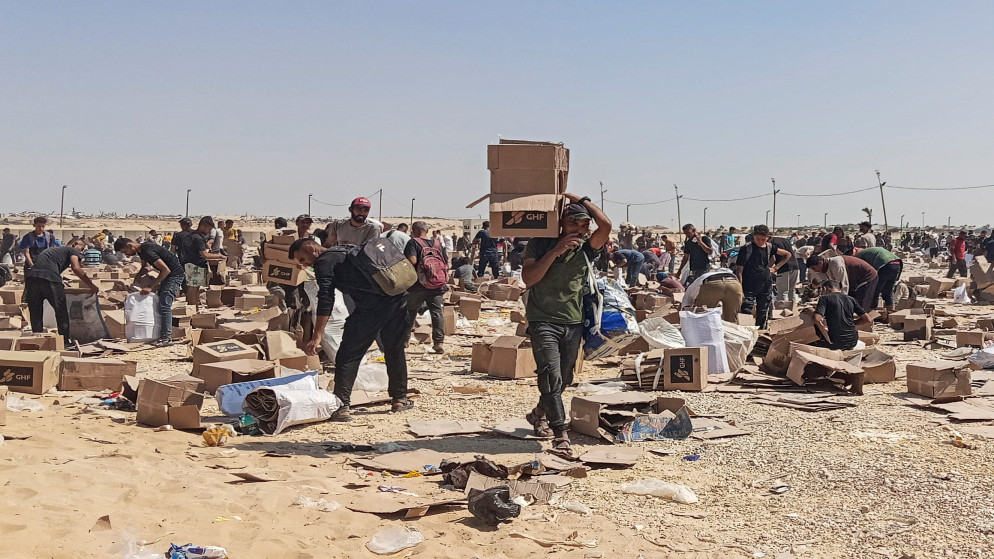 "الأونروا": جياع بغزة أُجبروا على الزحف وسط إطلاق نار كثيف للاحتلال