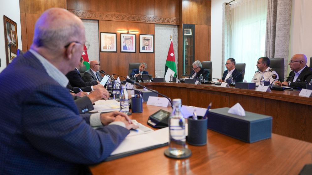 حسّان يترأس اجتماعا لبحث استدامة سلاسل التّوريد والإمداد في موانئ العقبة والمعابر